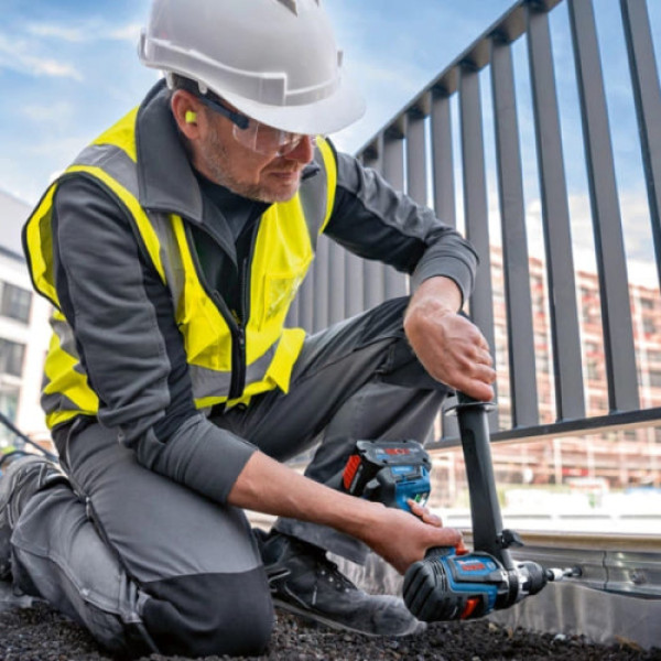 Аккумуляторная ударная дрель-шуруповерт Bosch GSB 18V-150 C (06019J5101) - фото №4