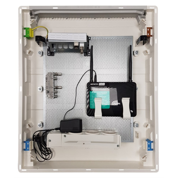 Мультимедійний щит 3-рядний Hager Golf внутрішній - фото №2