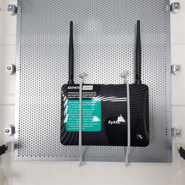 Мультимедійний щит 3-рядний Hager Golf внутрішній - фото №3