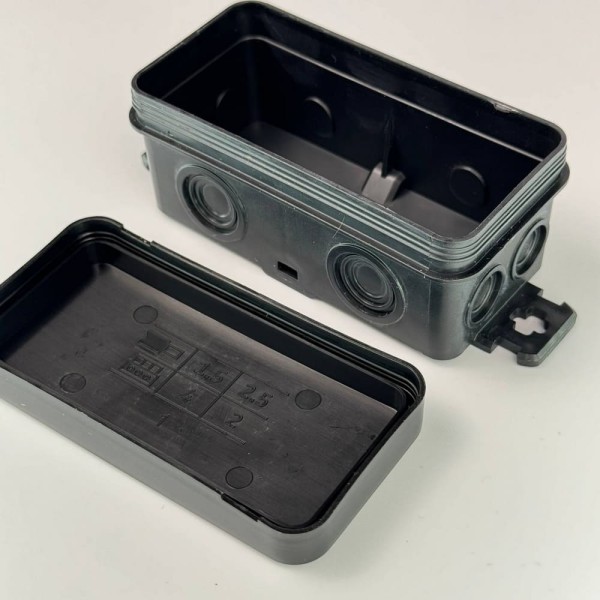 Коробка розподільча СКІМ K45B 85х43х39 чорна IP44 ( B1102005 ) - фото №4