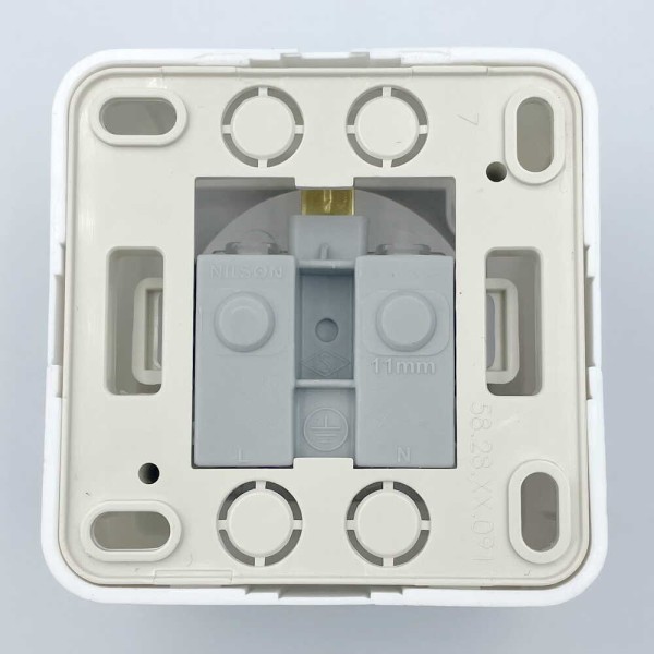 Розетка Nilson Unique біла 1-на з заземленням з кришкою ( 28111018 ) - фото №5