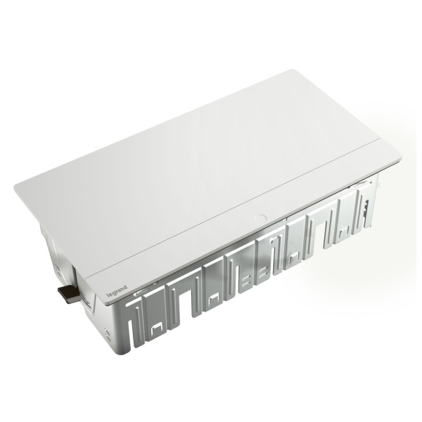 Лючок с выдвижным блоком Legrand на 8 модулей (654809) белый - фото №1