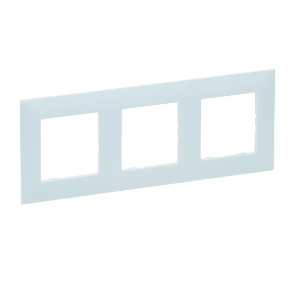 Рамка 3-постовая Legrand Niloe Step светло-морской (863093)