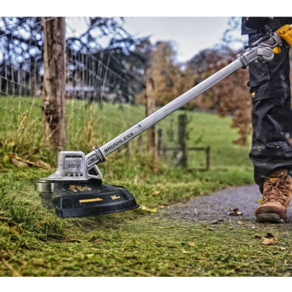 Бесщеточная аккумуляторная коса DeWALT DCMST561P1 18В - фото №6