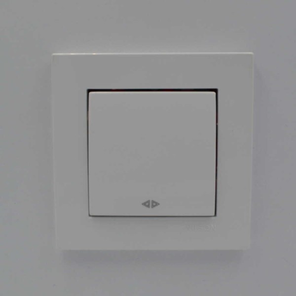 Вимикач Nilson Moda білий 1кл проміжний ( 21112010 ) - фото №1