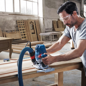 Вертикальнофрезерна машина Bosch GOF 130 (06016B7000) - фото №4