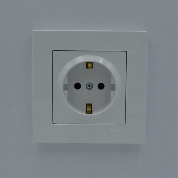 Розетка Nilson Moda біла 1-на з заземленням ( 21111017 ) - фото №1