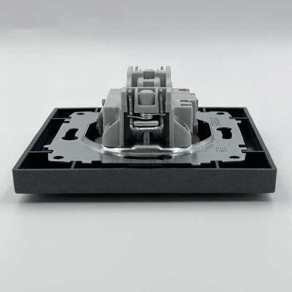 Розетка EL-BI VEGA антрацит матовый 1-я без заземления ( 510-016700-215 ) - фото №3