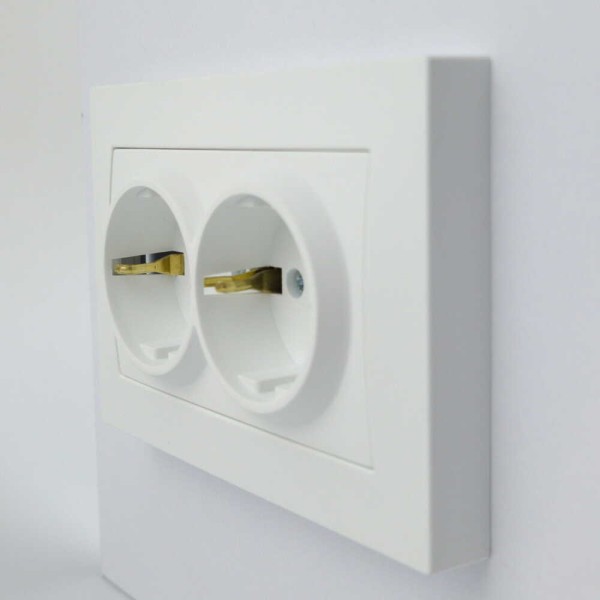 Розетка EL-BI VEGA белый мат 2-я с заземлением ( 510-016200-907 / 230-907 ) - фото №2