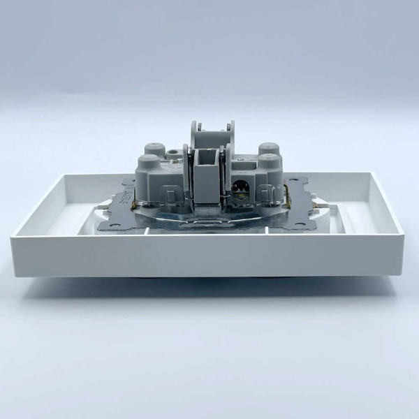 Розетка EL-BI VEGA белый мат 2-я с заземлением ( 510-016200-907 / 230-907 ) - фото №5