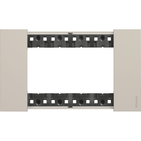 Рамка на 4 модуля Bticino Living Now KA4804KM (итальянский стандарт) песочная