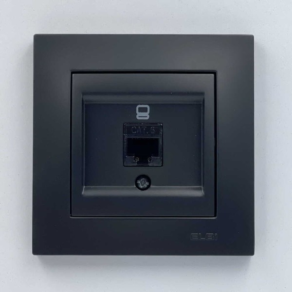 Розетка EL-BI VEGA черная мат компьютерная 1-я CAT6 RJ45 ( 510-014800-247 ) - фото №1