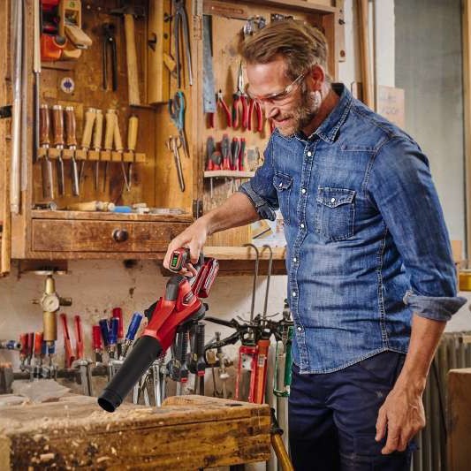 Акумуляторна повітродувка Einhell X-Change 18В 15000 об/хв з 3 трубками-насадками (3433542) - фото №9