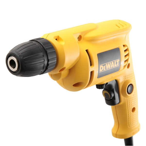 Дрель электрическая DeWALT DWD014S 550Вт