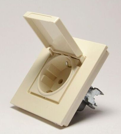 Розетка с з/к и крышкой Gunsan Eqona крем - фото №1