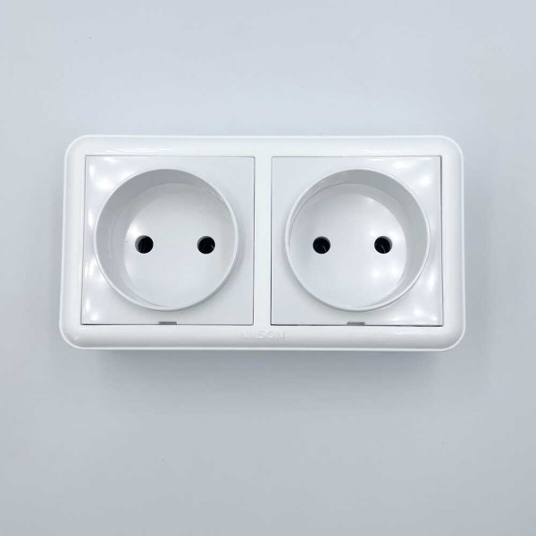 Розетка Nilson Unique біла 2-на без заземлення ( 28111024 ) - фото №1