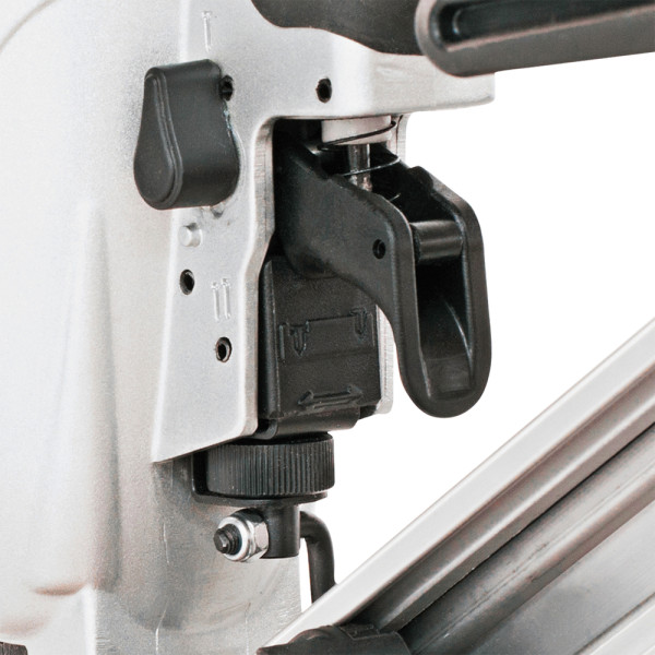 Пневматичний безщітковий степлер Makita AF635 32-64мм 15 Ga - фото №5