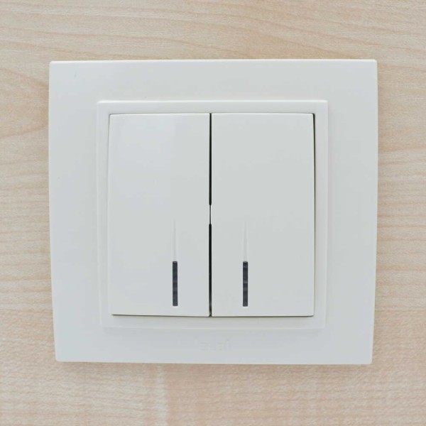 Вимикач ELBI ZENA кремовий 2кл з підсвіткою без рамки ( 609-010300-203 ) - фото №7