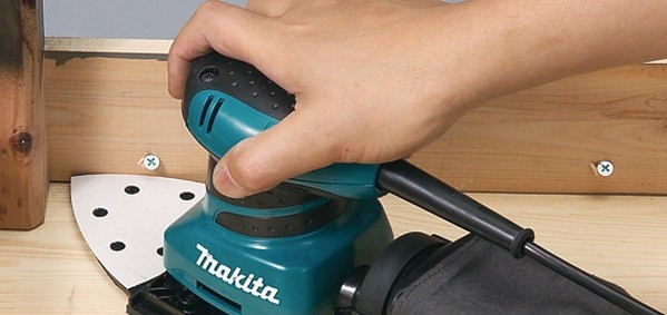 Вибрационная шлифмашинка с дельтовидной насадкой Makita BO4565 200Вт - фото №4