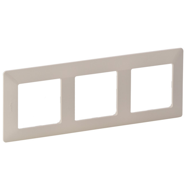 Рамка трехместная Legrand Valena Life слоновая кость