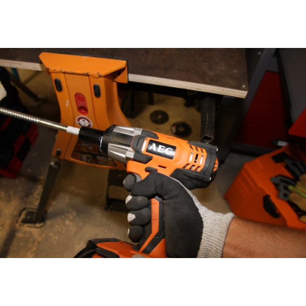 Імпульсний акумуляторний гайковерт AEG 4935446449 18В 360Нм - фото №2