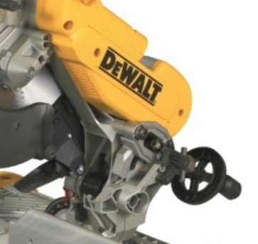 Торцевально-циркулярная пила DeWALT D27107 2000Вт - фото №5
