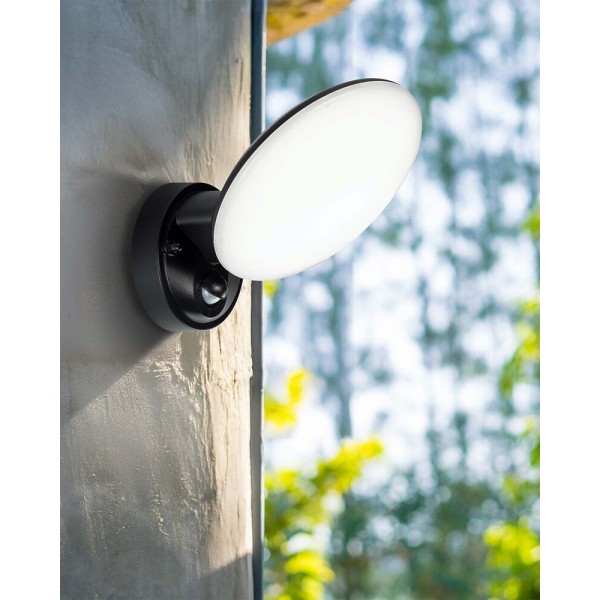 Вуличний світильник з датчиком руху Goldlux 333797 Olaf LED 1x10W 4000K 1200Lm IP44 чорний - фото №1