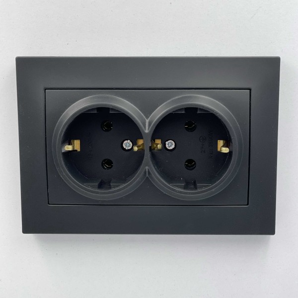 Розетка EL-BI VEGA черный мат 2-я с заземлением ( 510-014830-907 ) - фото №1