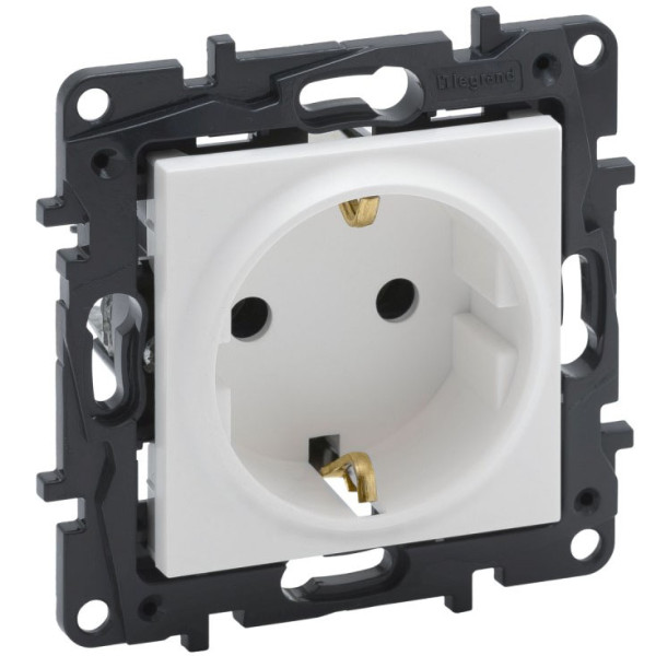 Розетка Legrand Niloe Step 16А 250В з заземленням гвинтовий механізм біла (863121)