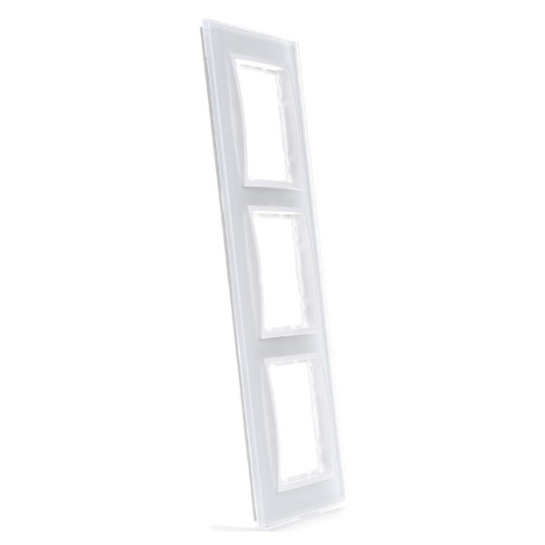 Рамка стеклянная 3-местная полярная белизна Berker B.7 - фото №2