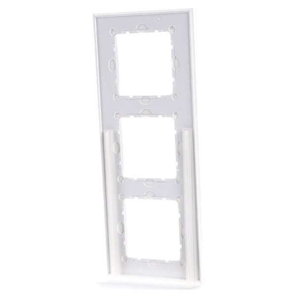 Рамка стеклянная 3-местная полярная белизна Berker B.7 - фото №4