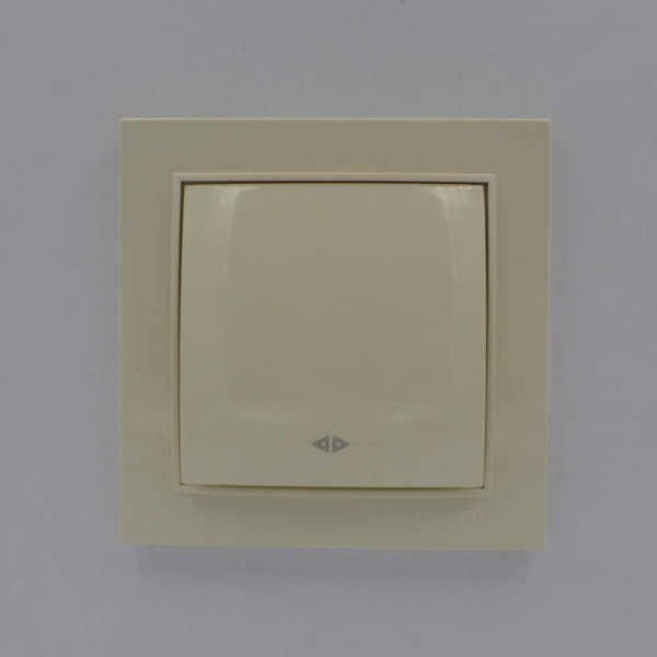 Выключатель Nilson Thor кремовый 1кл промежуточный ( 27121010 ) - фото №1