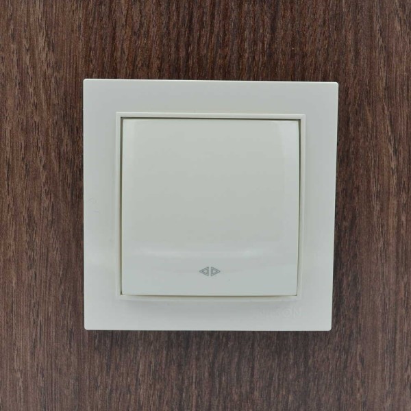 Выключатель Nilson Thor кремовый 1кл промежуточный ( 27121010 ) - фото №3