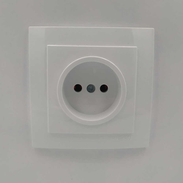Розетка Nilson Touran біла 1-на без заземлення ( 24111015 ) - фото №1