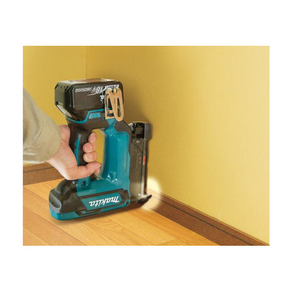 Гвоздезабивной пистолет Makita DPT353Z 14,4В/18В - фото №4