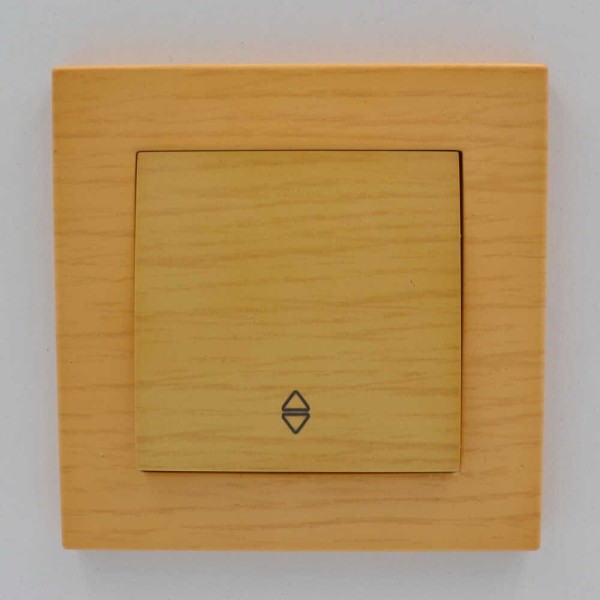 Вимикач ELBI ZENA Woodline клен 1кл прохідний без рамки ( 609-012700-209 ) - фото №1