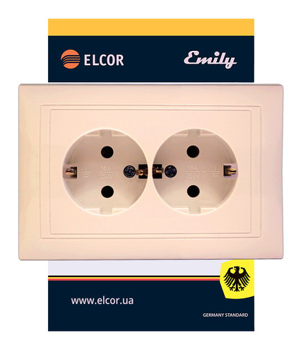 Двойная розетка Elcor Emily 9215 (211571) с заземлением (кремовый) - фото №1