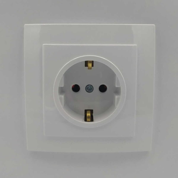 Розетка Nilson Touran біла 1-на з заземленням ( 24111017 ) - фото №1