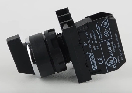 Перемикач EMAS B100S20 із фіксацією - фото №3