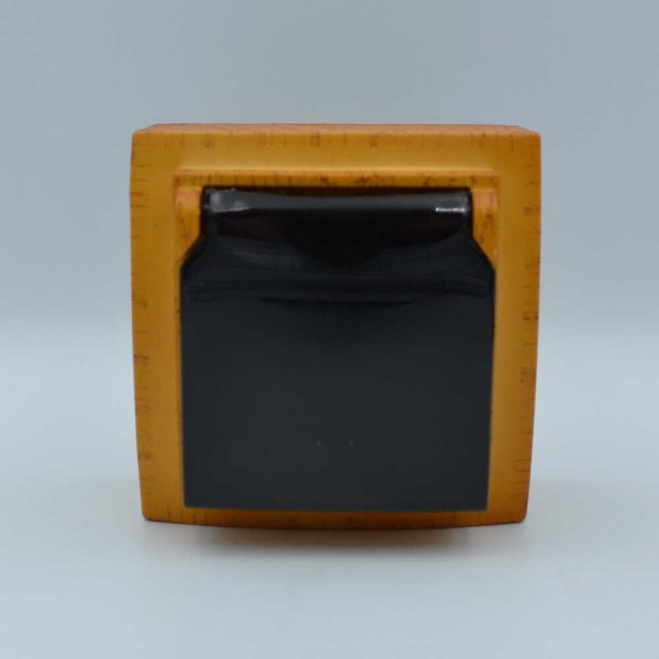 Розетка Nilson Themis дуб 1-на з заземленням з кришкою ( 26251018 ) - фото №1