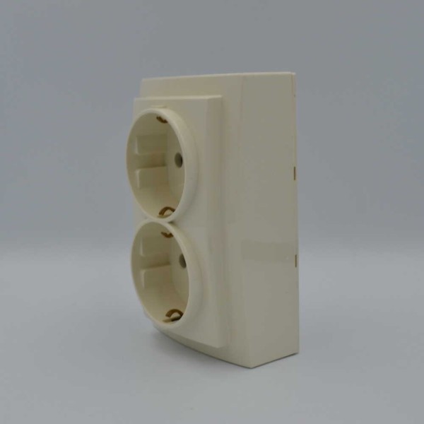 Розетка Nilson Themis кремова 2-на з заземленням ( 26121025 ) - фото №4