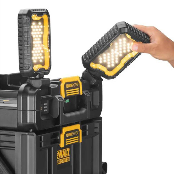 Акумуляторний світлодіодний ліхтар DeWALT DWST08061-1 XR Li-Ion 18 В 500/1000/2000лм - фото №4