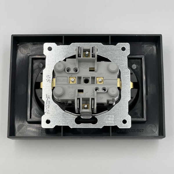 Розетка EL-BI VEGA антрацит матовый 2-я с заземлением ( 510-016730-907 ) - фото №2