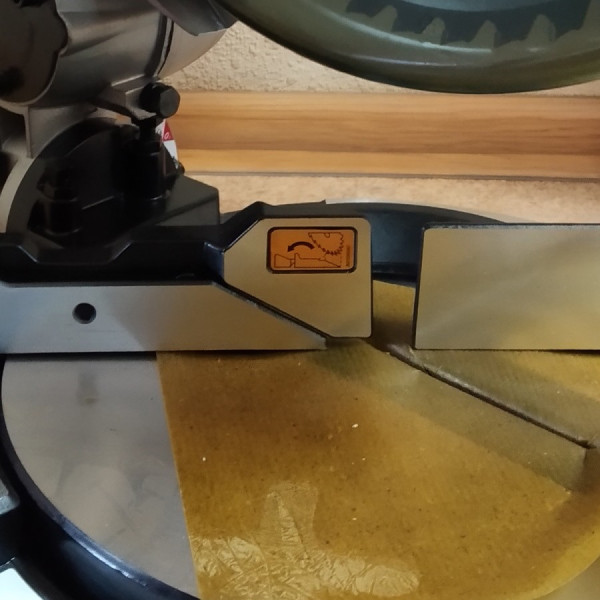 Торцовочная пила Makita MLS100N 1500Вт 14.7кг - фото №2