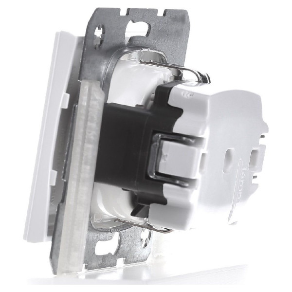 Розетка с з/к полярная белизна Berker K.1 - фото №3