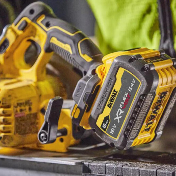 Акумуляторна дискова пила безщіткова DeWALT DCS573NT FLEXVOLT ADVANTAGE XR Li-lon 18В Ø190х30мм 5500об/хв - фото №8