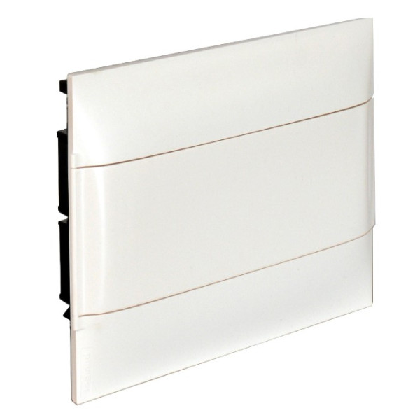 Встроенный пластиковый щиток Legrand Practibox S на 12 модулей