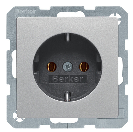 Розетка с з/к алюминий Berker Q.х