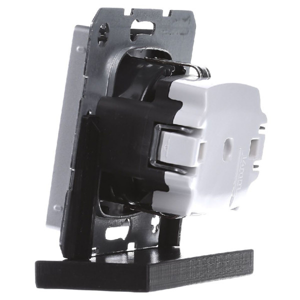 Розетка с з/к алюминий Berker Q.х - фото №3