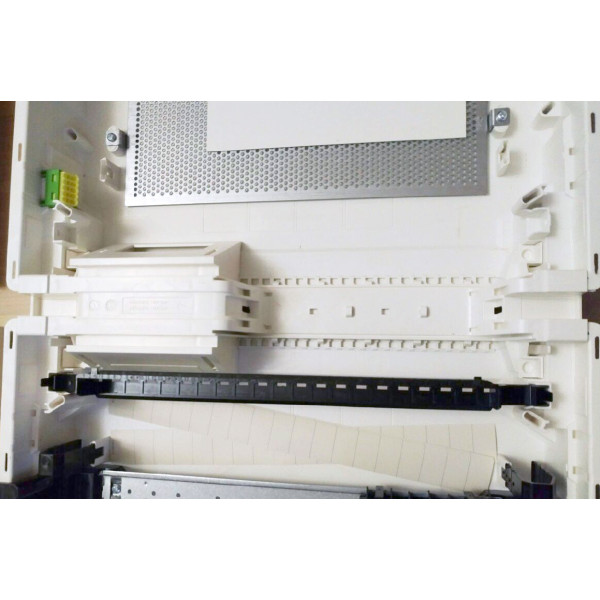 Адаптер для вертикального з'єднання щитів Hager VZ861N VFx18 - фото №2